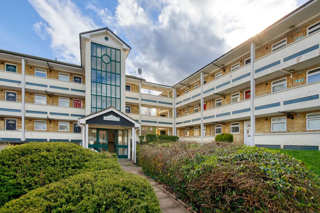 South Lynn Crescent, Bracknell, RG12