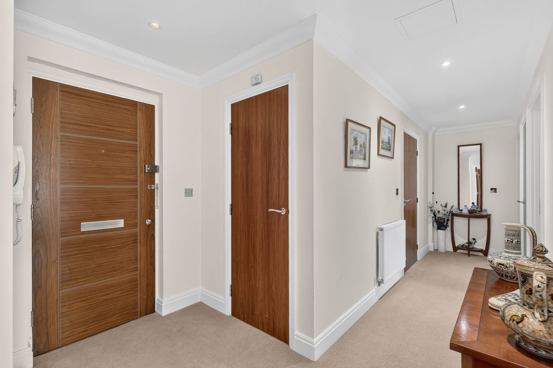 Woolf Drive, Wokingham, RG40, photo 6