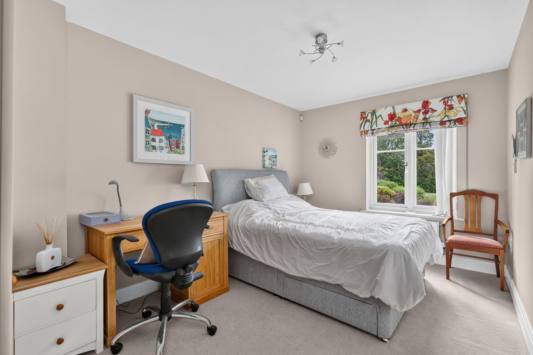Woolf Drive, Wokingham, RG40, photo 13