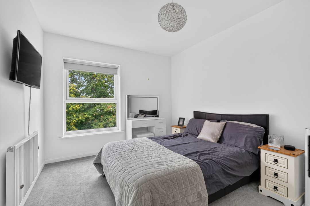 Edrich Grange, Crowthorne, RG45, photo 9