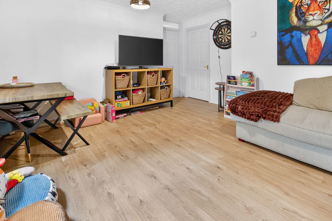 Hebbecastle Down, Warfield, Bracknell, RG42, photo 3
