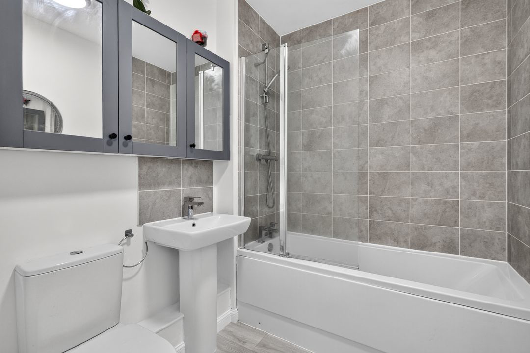 Edrich Grange, Crowthorne, RG45, photo 7