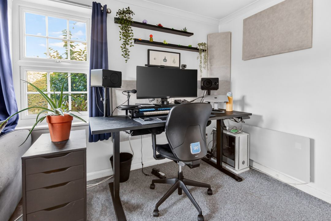 Crowthorne Road, Bracknell, RG12, photo 9