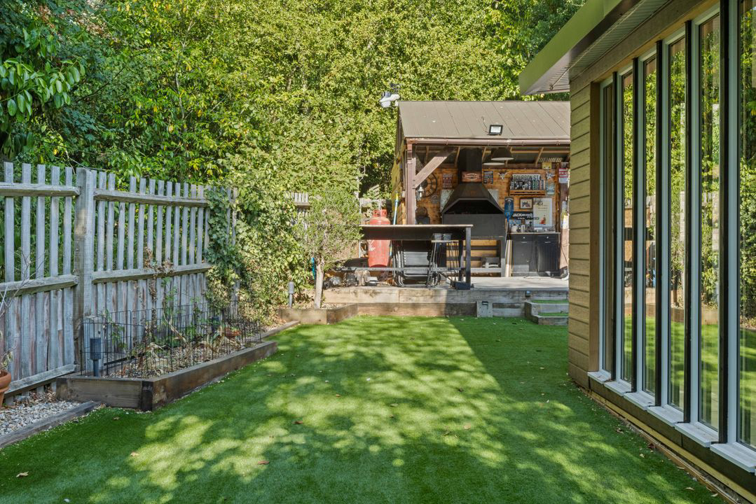 The Junipers, Wokingham, Barkham, RG41, photo 24