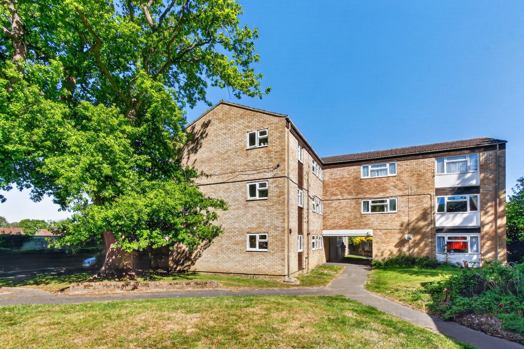 Naseby, Bracknell, RG12