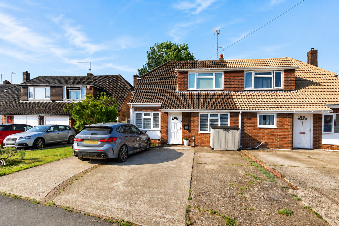 Warborough Avenue, Tilehurst, Berkshire, RG31