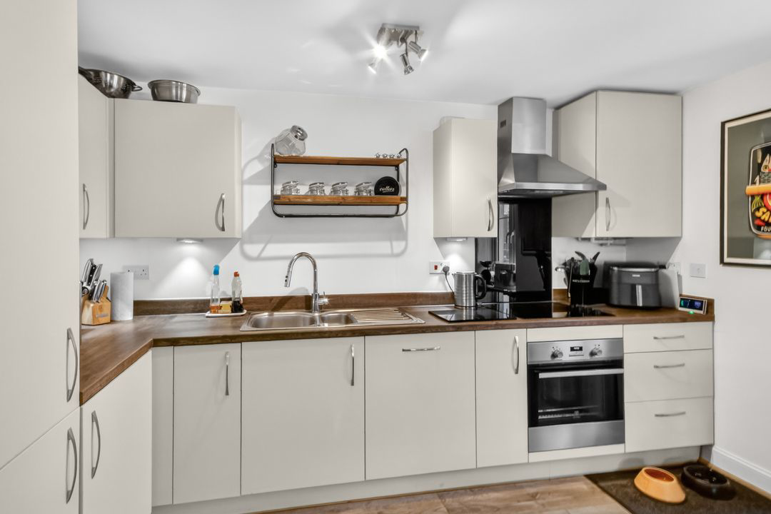 46whitlockavenuelarge6