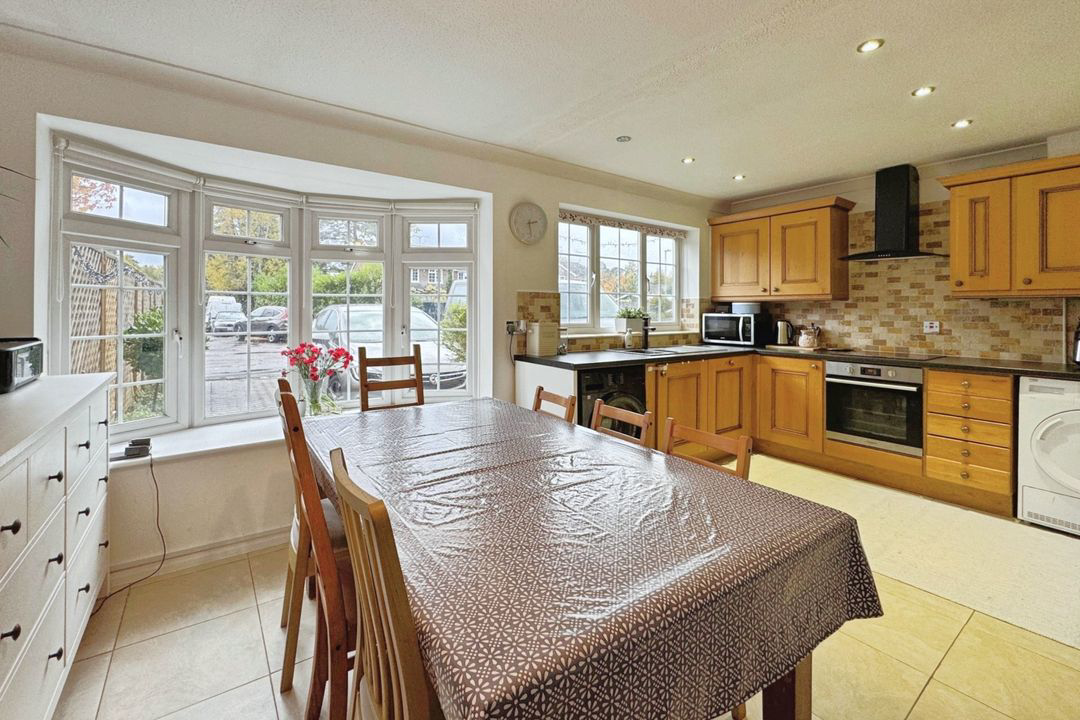 Cambrian Way, Finchampstead, RG40, photo 11