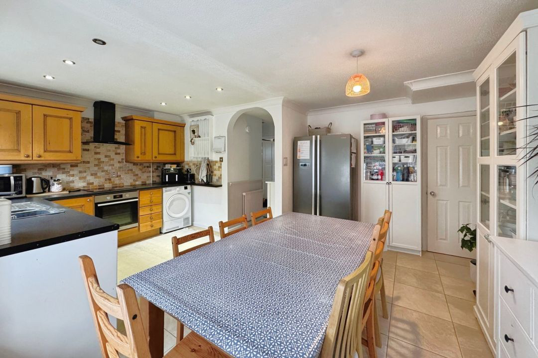 Cambrian Way, Finchampstead, RG40, photo 3