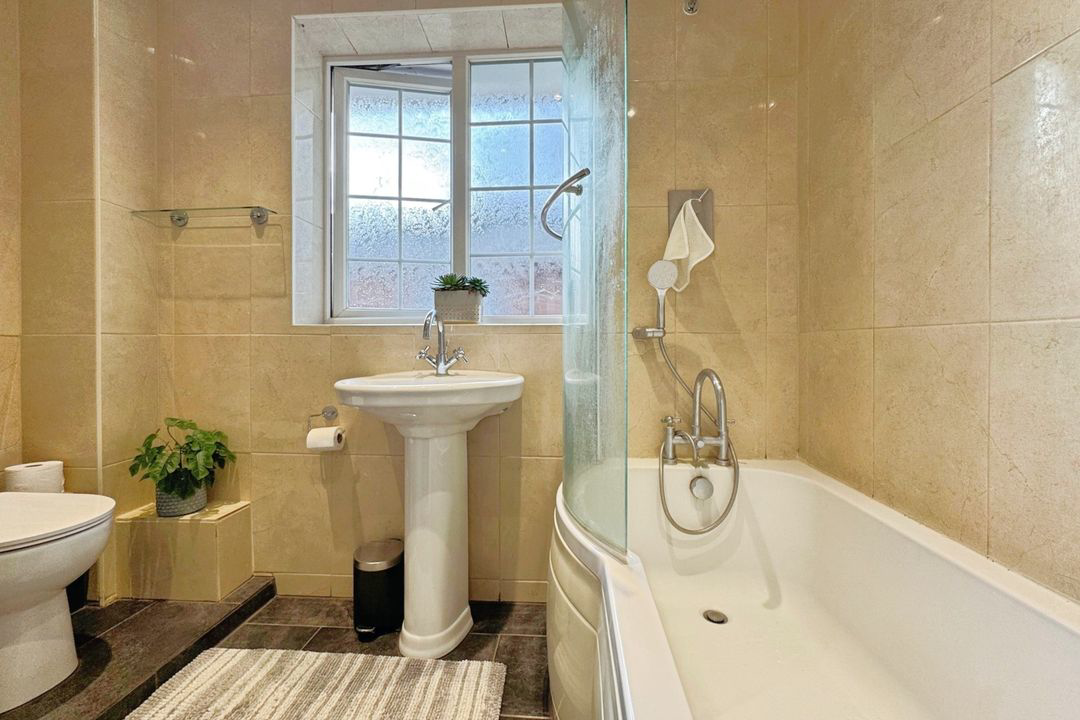 Cambrian Way, Finchampstead, RG40, photo 10