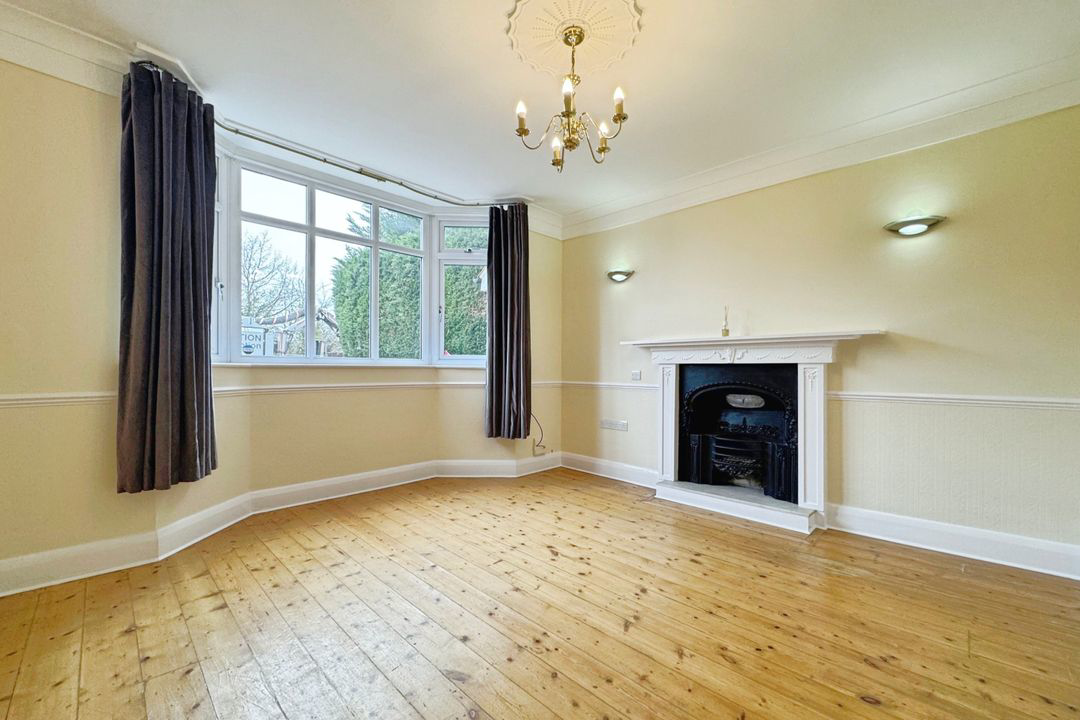 Finchampstead Road, Wokingham, RG41, photo 2