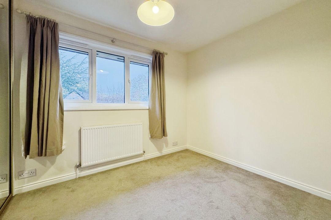 Bishops Drive, Wokingham, RG40, photo 7