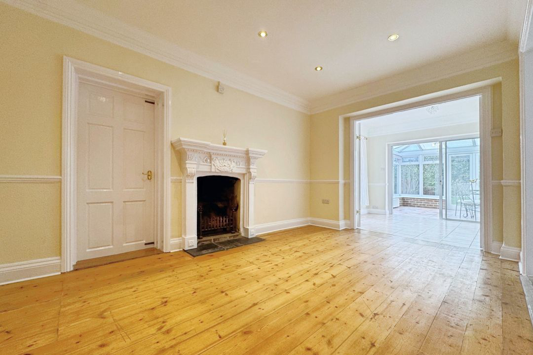 Finchampstead Road, Wokingham, RG41, photo 3
