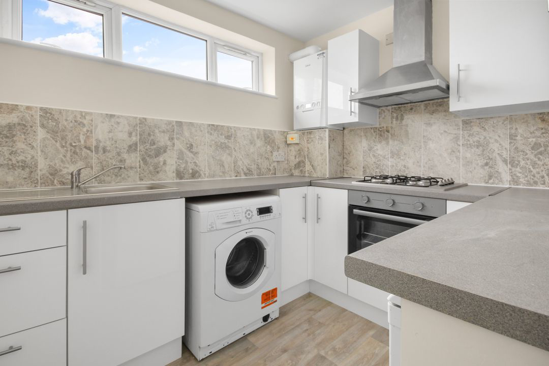 Crockhamwell Road, Reading, RG5, photo 2