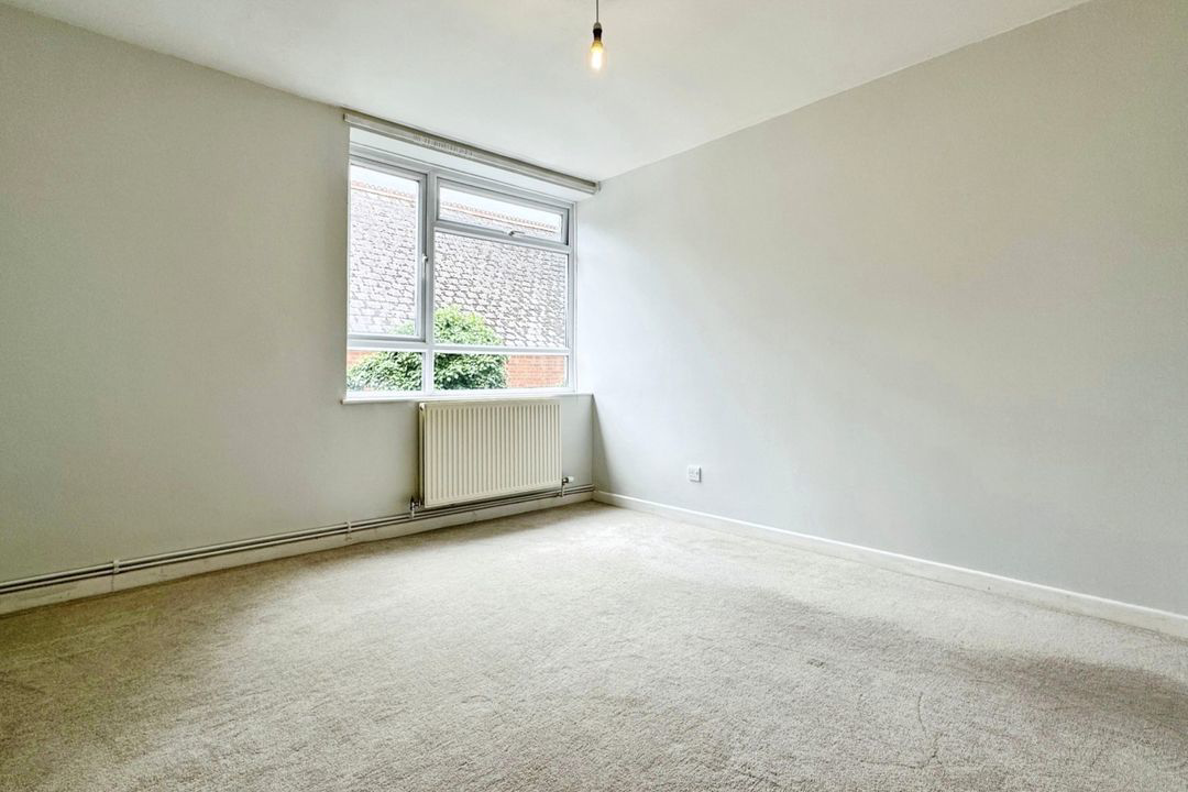 Crescent Road, Wokingham, RG40, photo 5