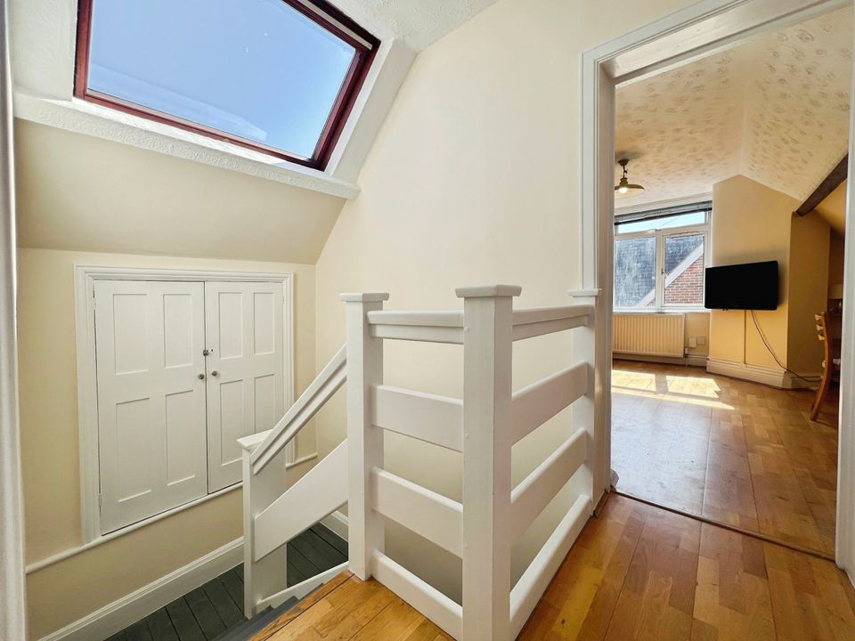 Sturges Road, Wokingham, RG40, photo 8