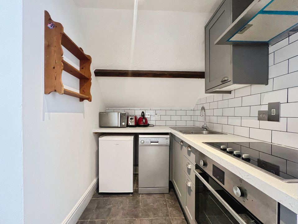 Sturges Road, Wokingham, RG40, photo 3