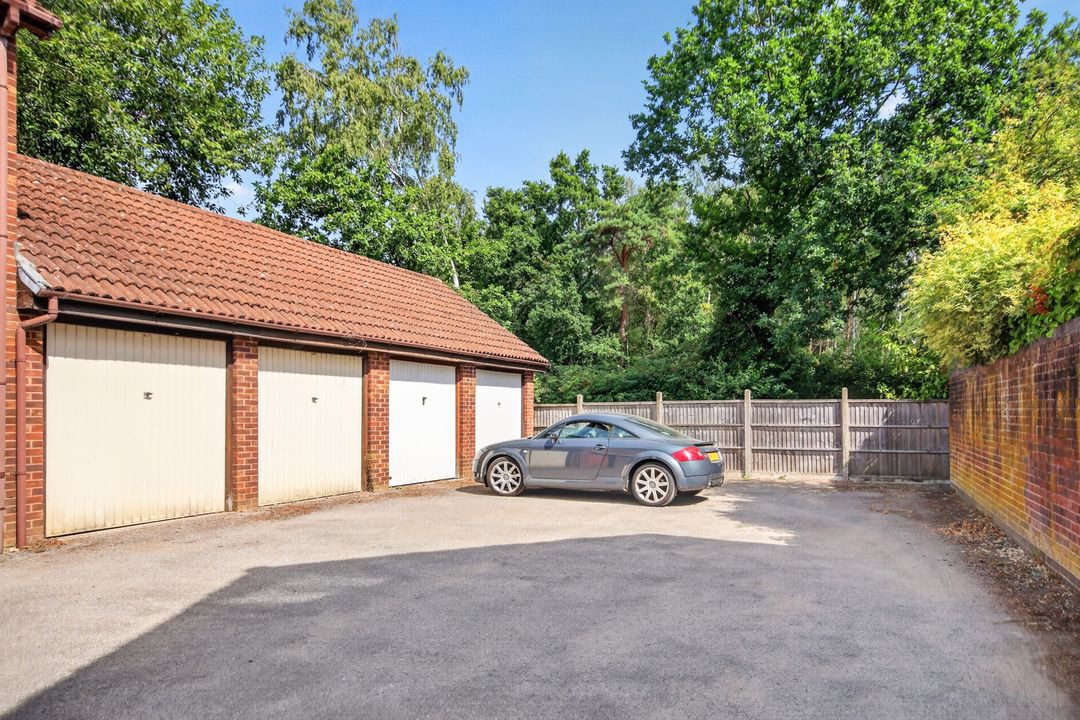 Fawler Mead, The Warren, Bracknell, RG12, photo 12