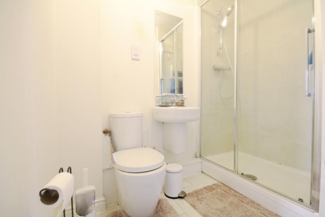 Falcon Way, Bracknell, photo 6