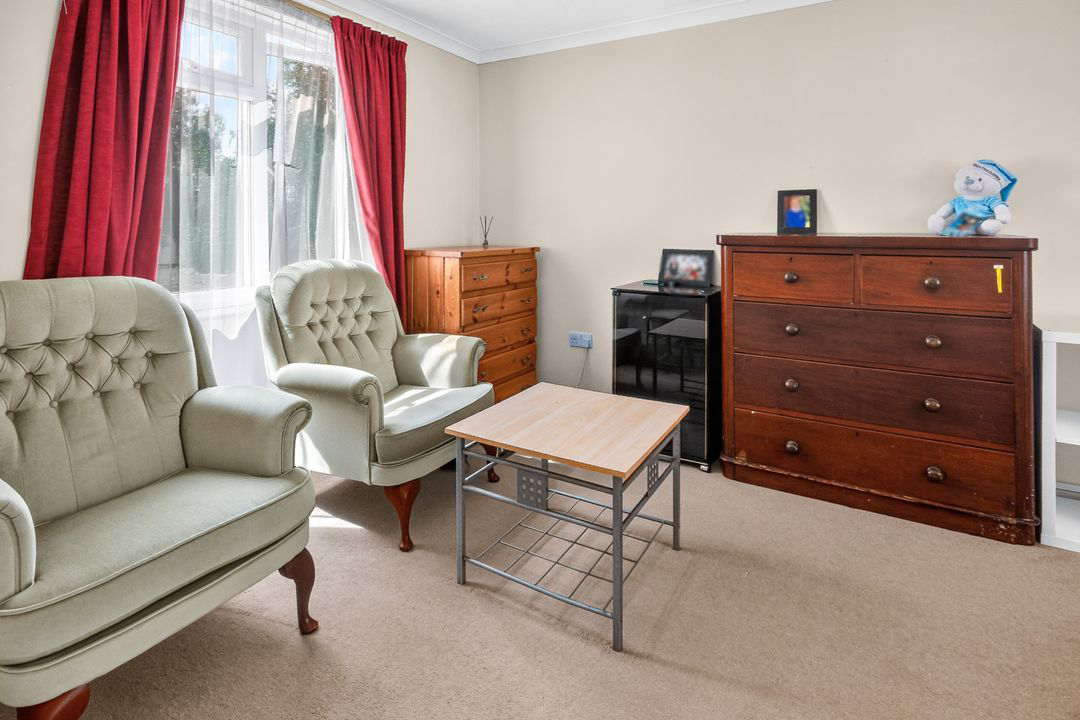 Pendlebury, Bracknell, RG12, photo 2