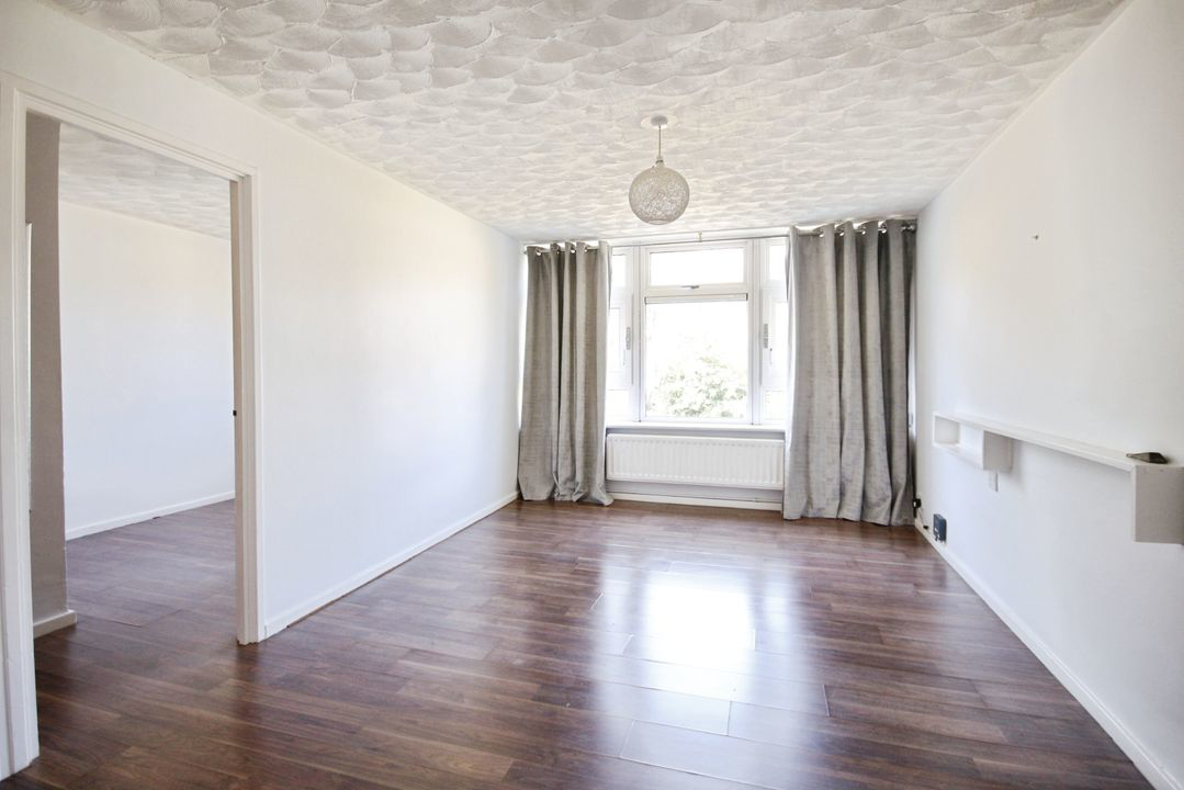 South Lynn Crescent, Bracknell, RG12, photo 3
