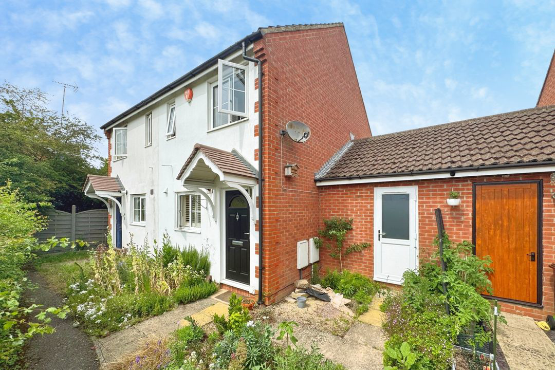 Lockyer Close
