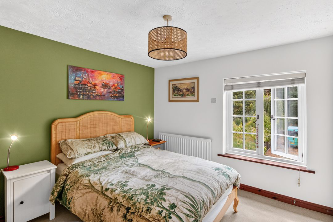 Grove Cottages, Nine Mile Ride, Wokingham, RG40, photo 16