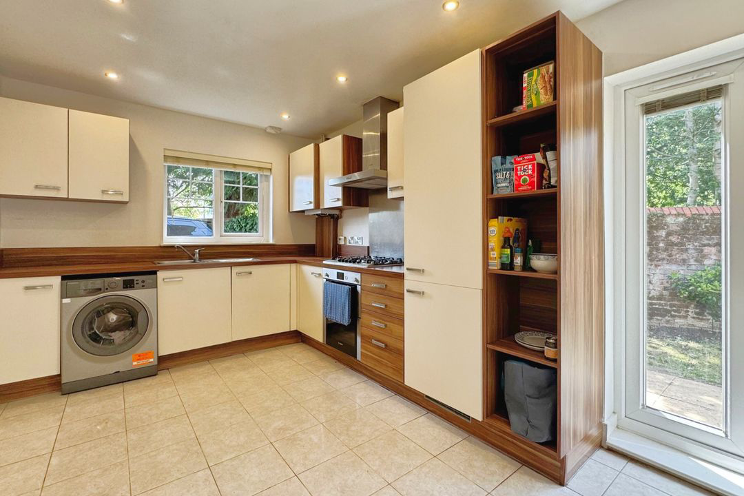 Kerr Gardens, Wokingham, RG40, photo 4