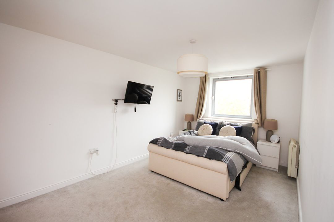 Kelvin Gate, Bracknell, RG12, photo 5