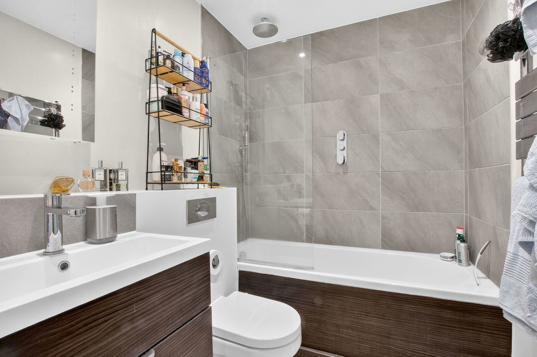 The Ring, Bracknell, RG12, photo 5