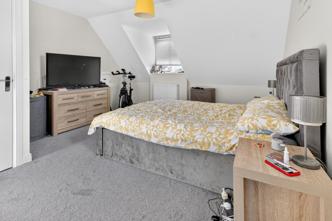 Eagle Way, Bracknell, RG12, photo 3