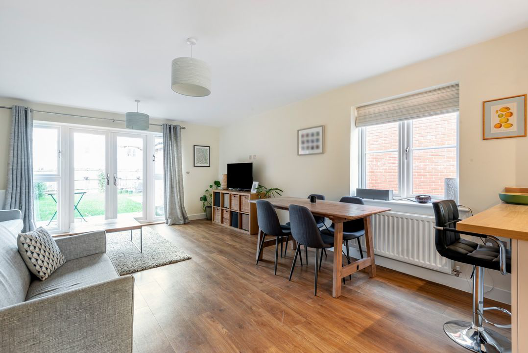 Chambers Way, Wokingham, RG40, photo 2