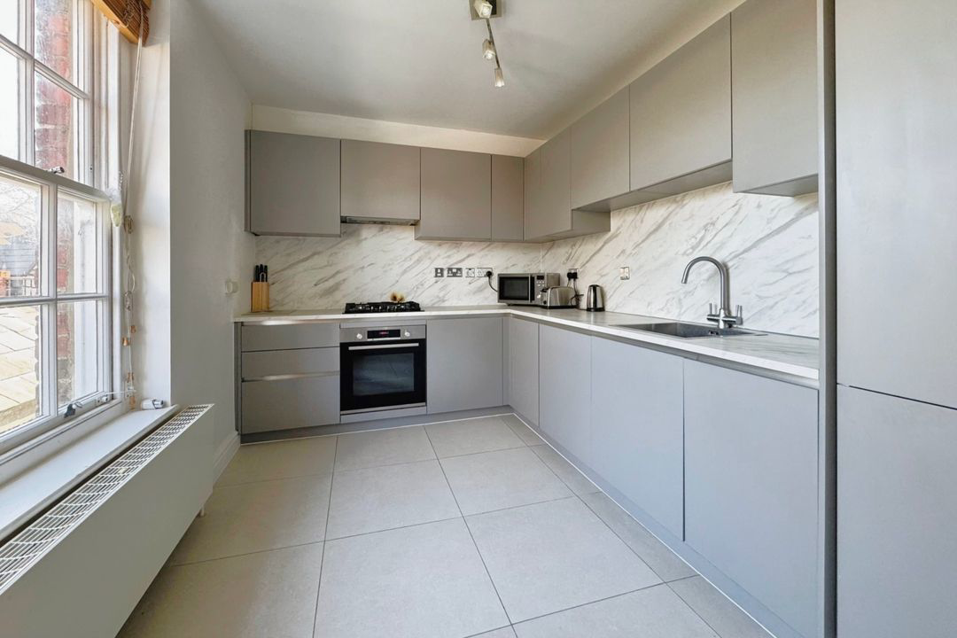 31 Broad Street, Wokingham, RG40, photo 2
