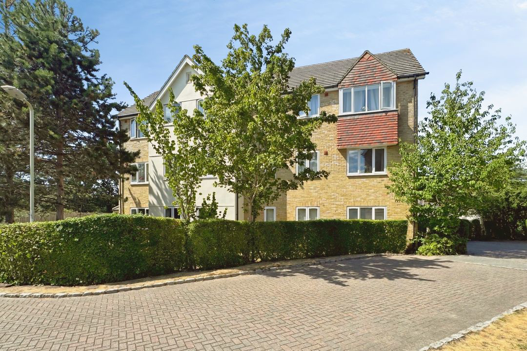 Oakey Drive, Wokingham, RG40, photo 2