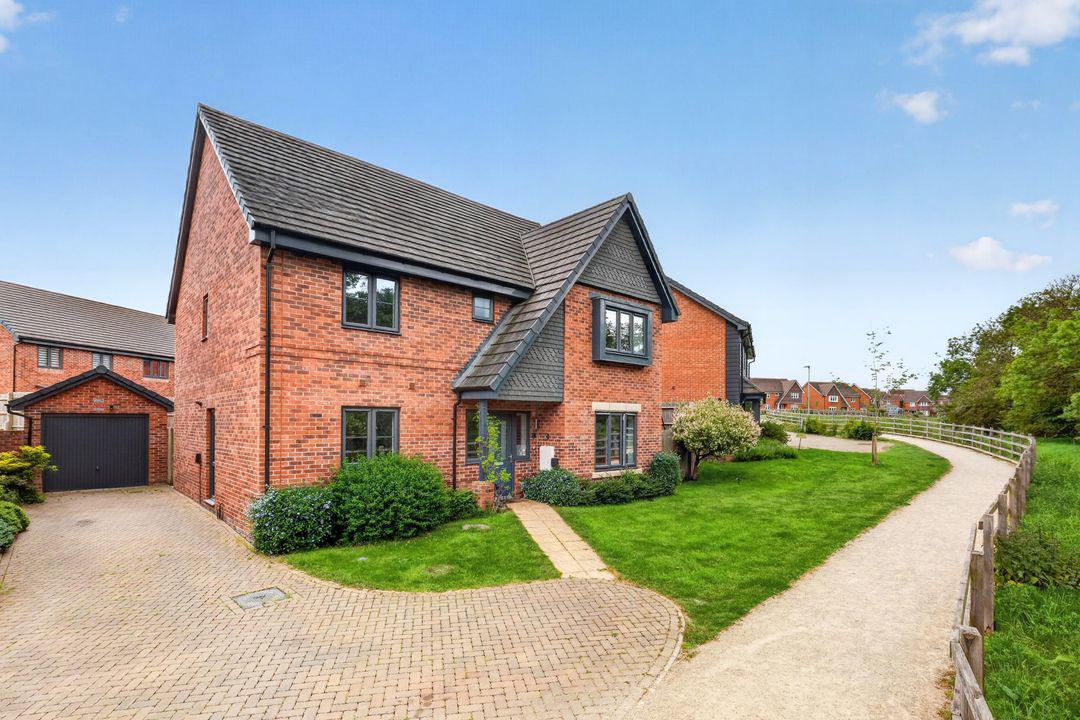 Bonsey Lane, Binfield, RG42