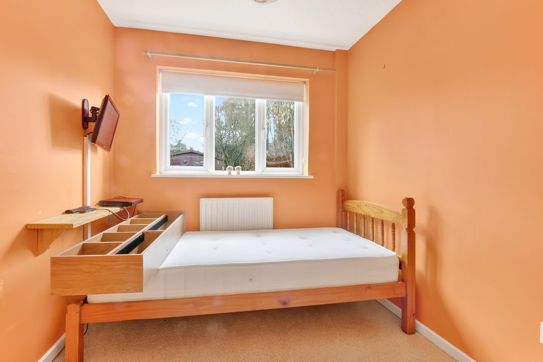 Queens Pine, Berkshire, RG12, photo 6