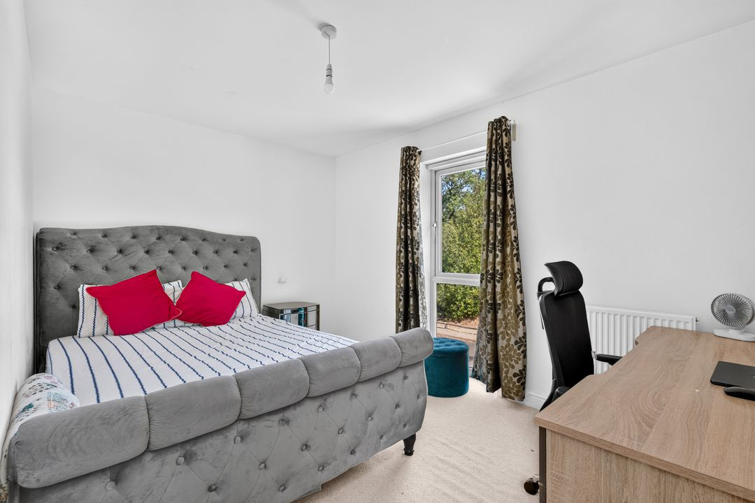 Lysander Drive, Bracknell, RG12, photo 11