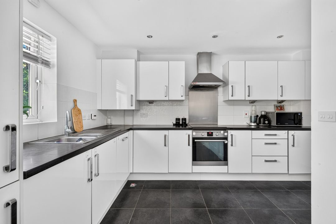 Lysander Drive, Bracknell, RG12, photo 3