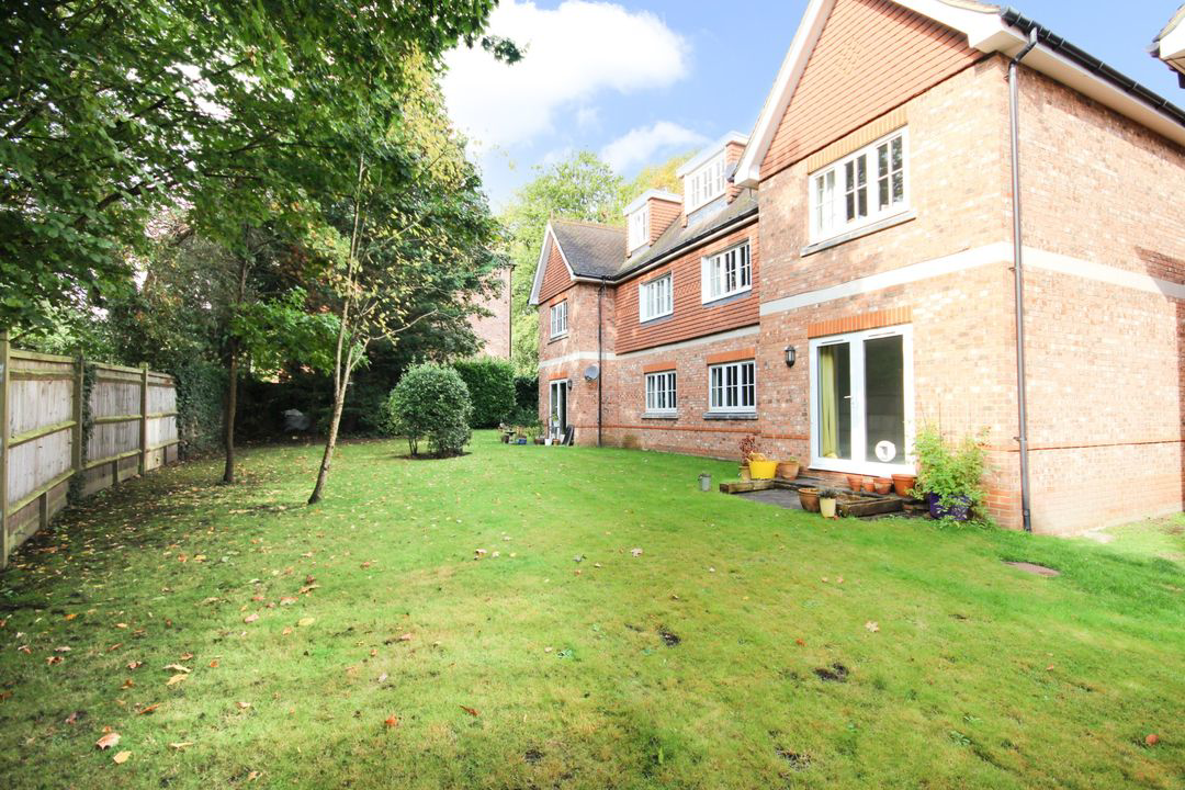 Bardeen Place, Bracknell, RG12, photo 8
