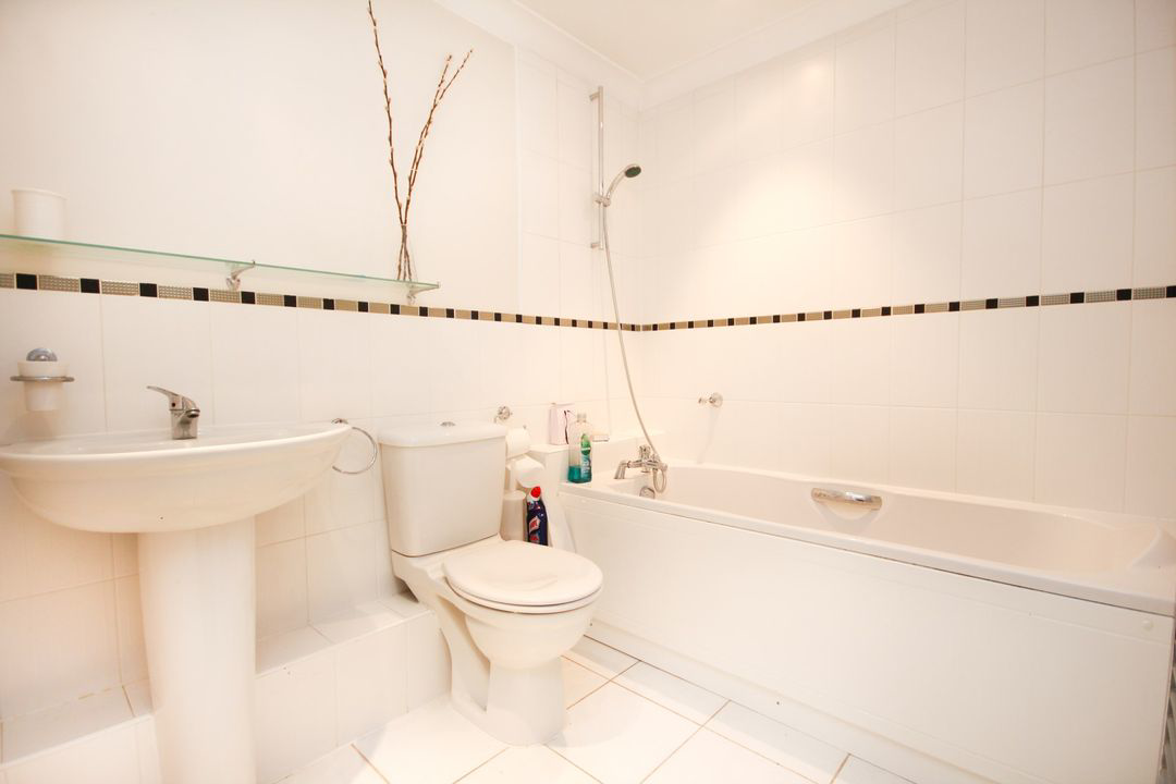 Bardeen Place, Bracknell, RG12, photo 7