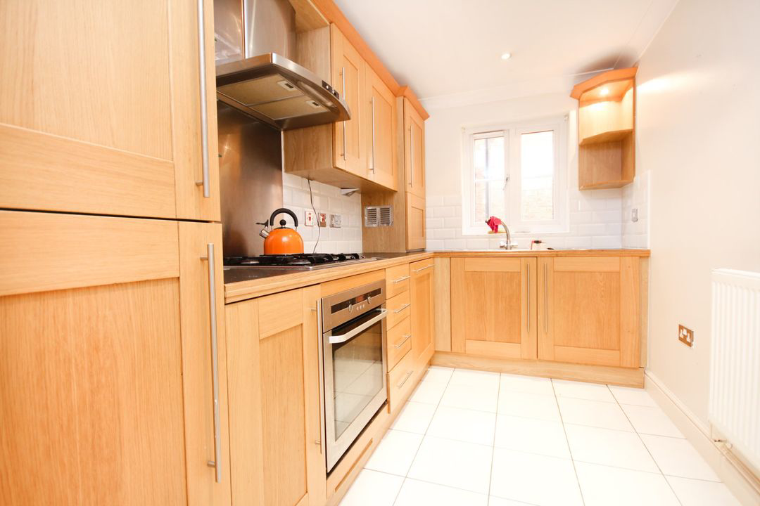 Bardeen Place, Bracknell, RG12, photo 2