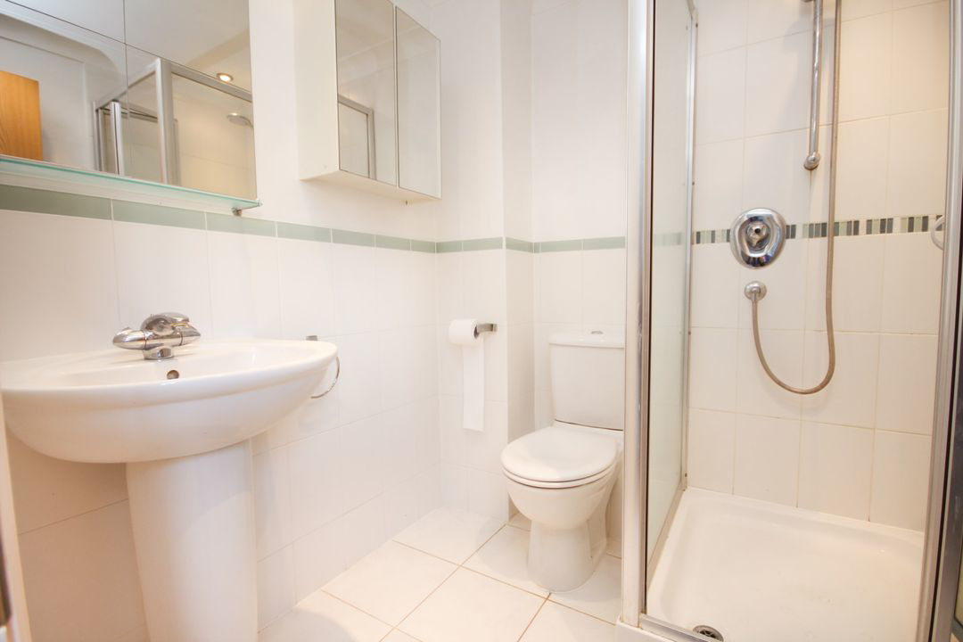 Bardeen Place, Bracknell, RG12, photo 5