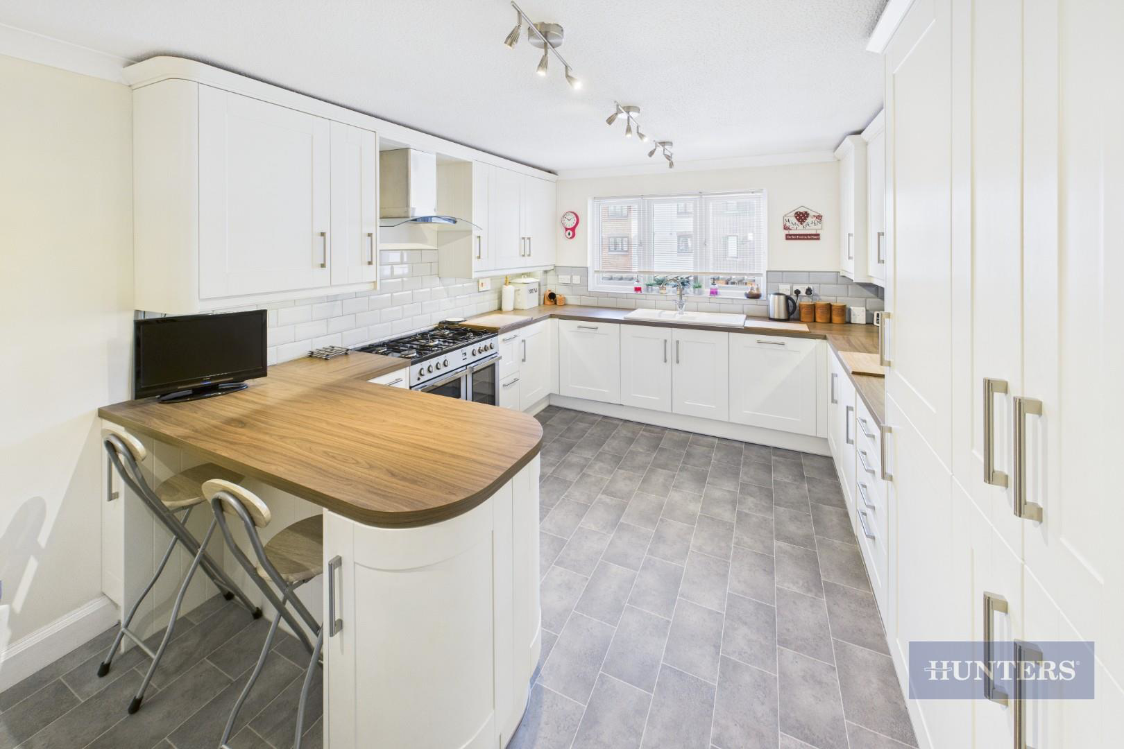Calshot Court, Ocean Village, SO14, photo 12