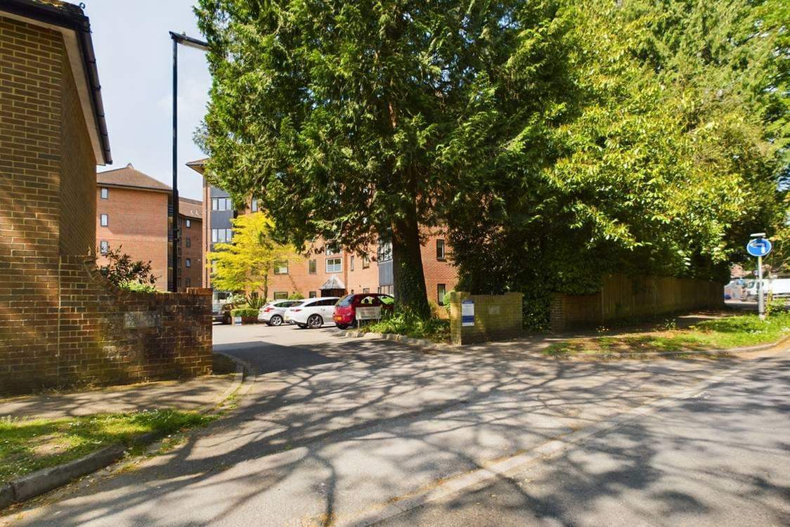 Chelwood Gate, Glen Eyre Road, Southampton, photo 14