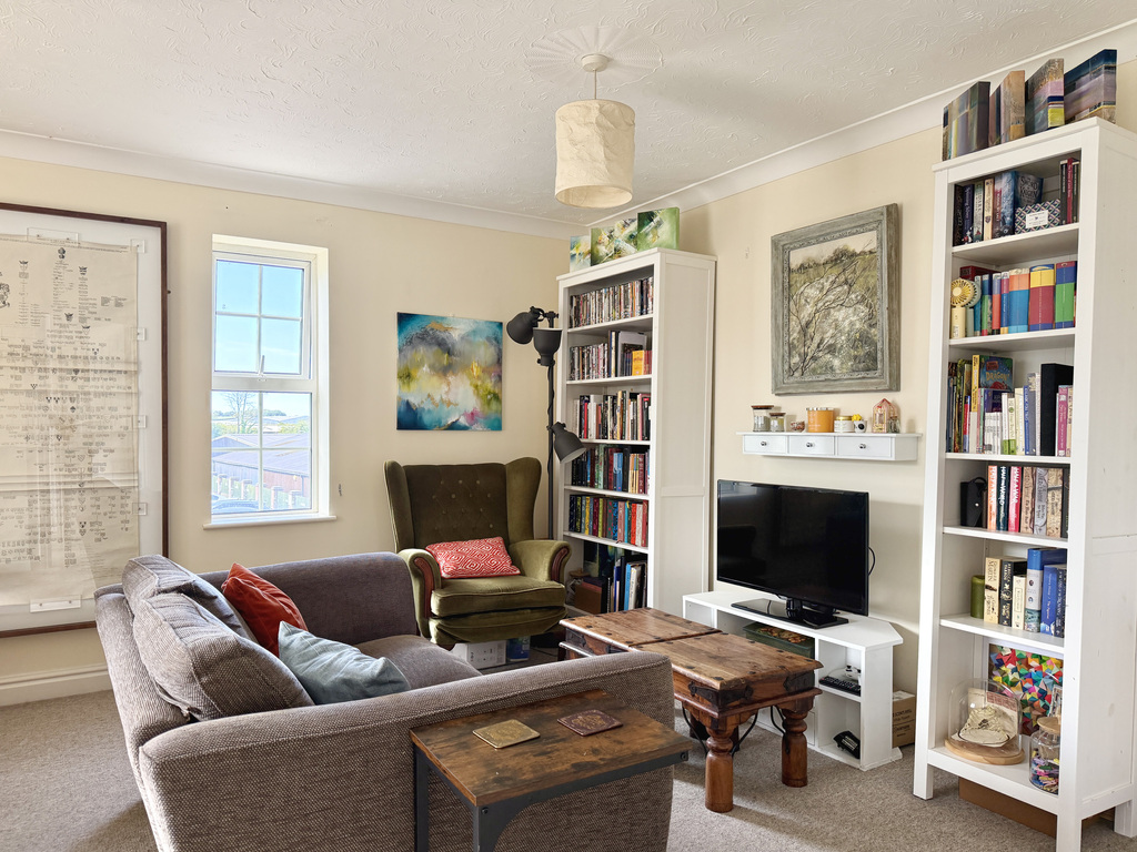 Newbury Gardens, Gillingham, SP8 4HG, photo 4