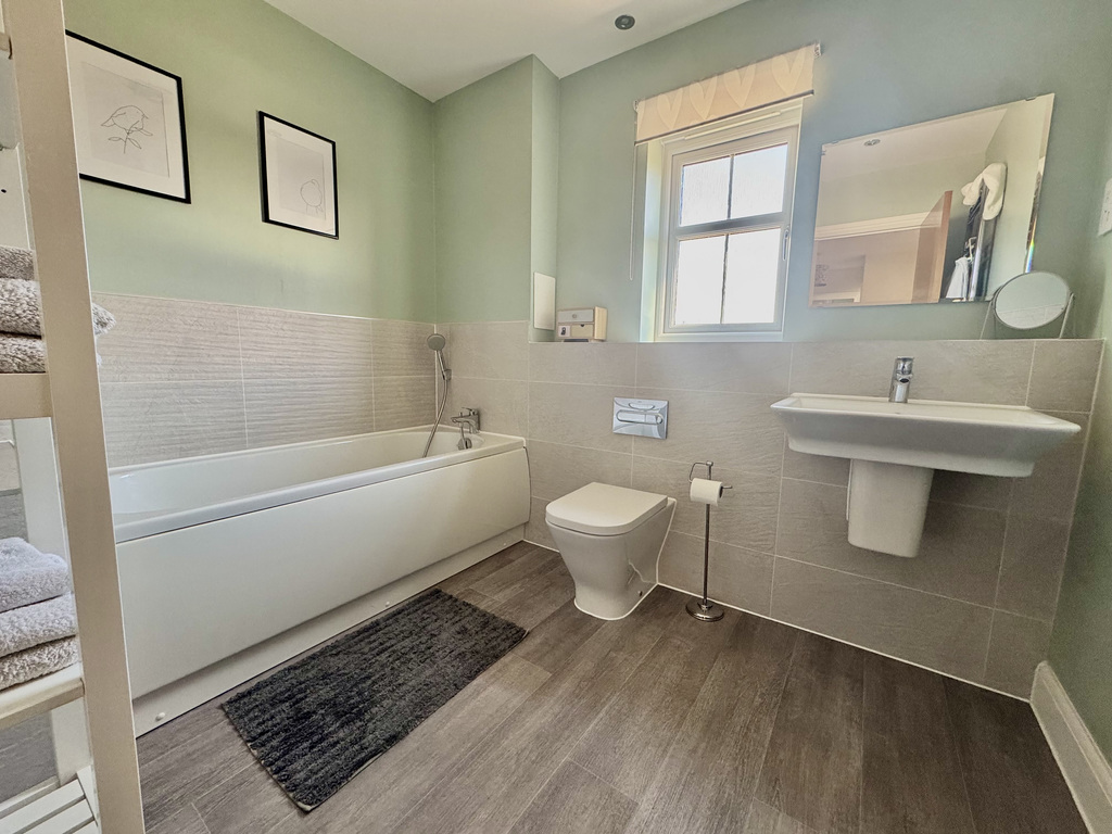 Vulcan Drive, Upavon, SN9 6FE, photo 19