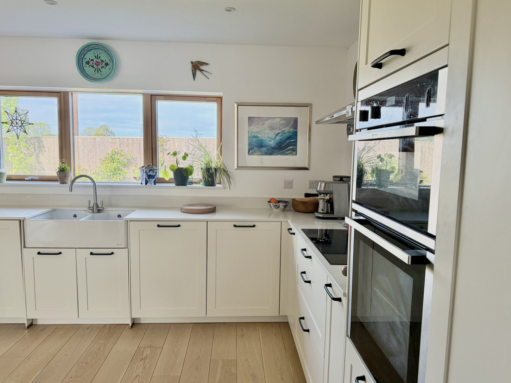 Rushall Road, North Newnton, Wiltshire, photo 14