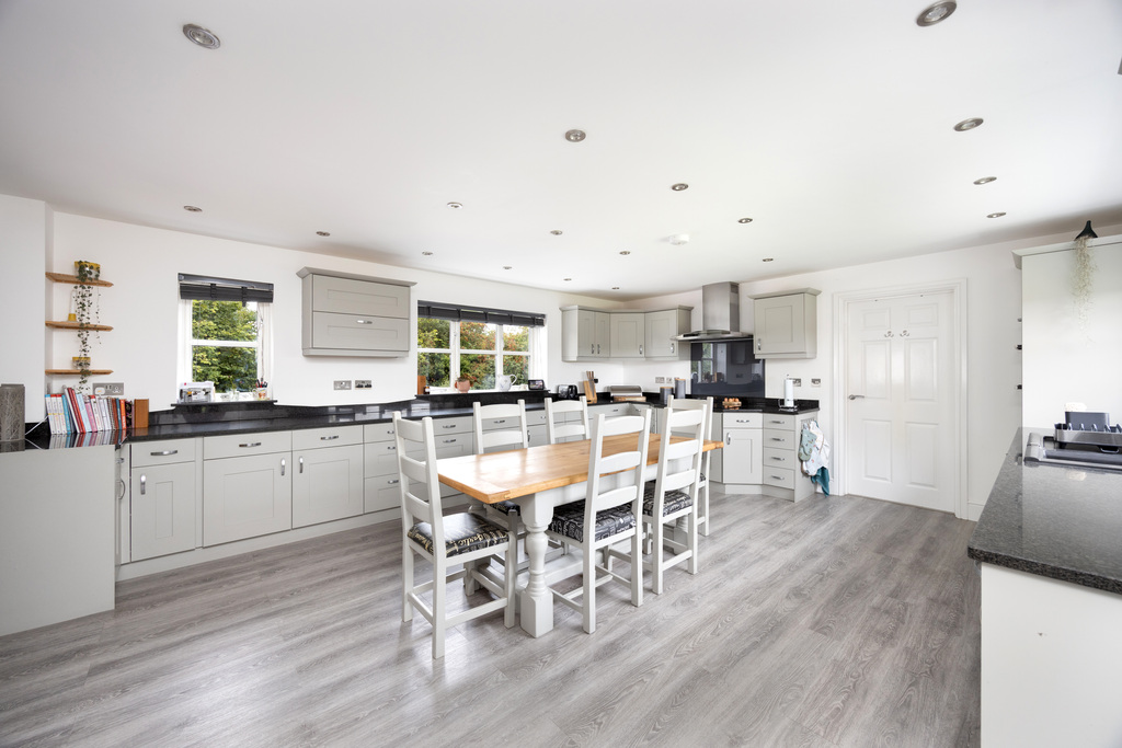 Hollybush Lane, Knowle, Pewsey, Wiltshire, photo 13