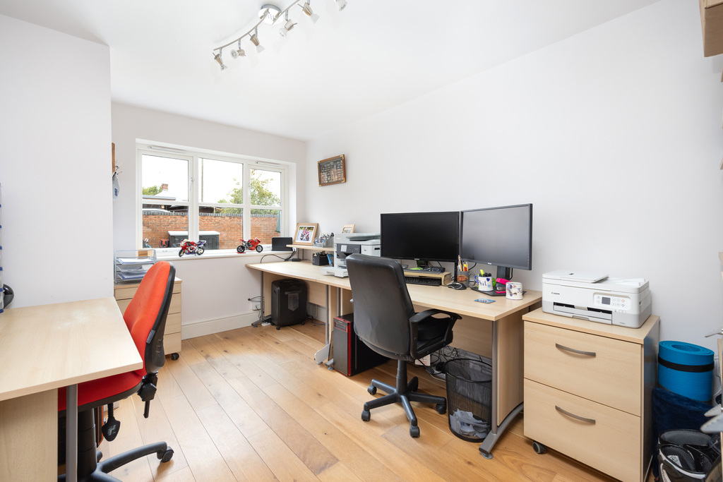 Hollybush Lane, Knowle, Pewsey, Wiltshire, photo 19