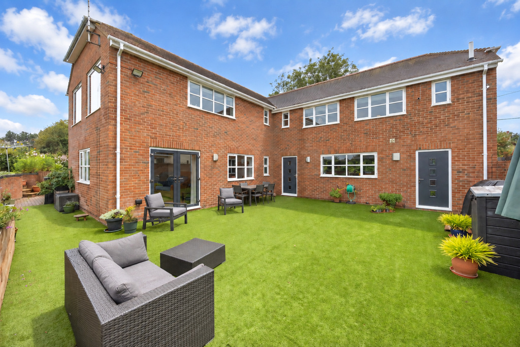 Hollybush Lane, Knowle, Pewsey, Wiltshire, photo 26